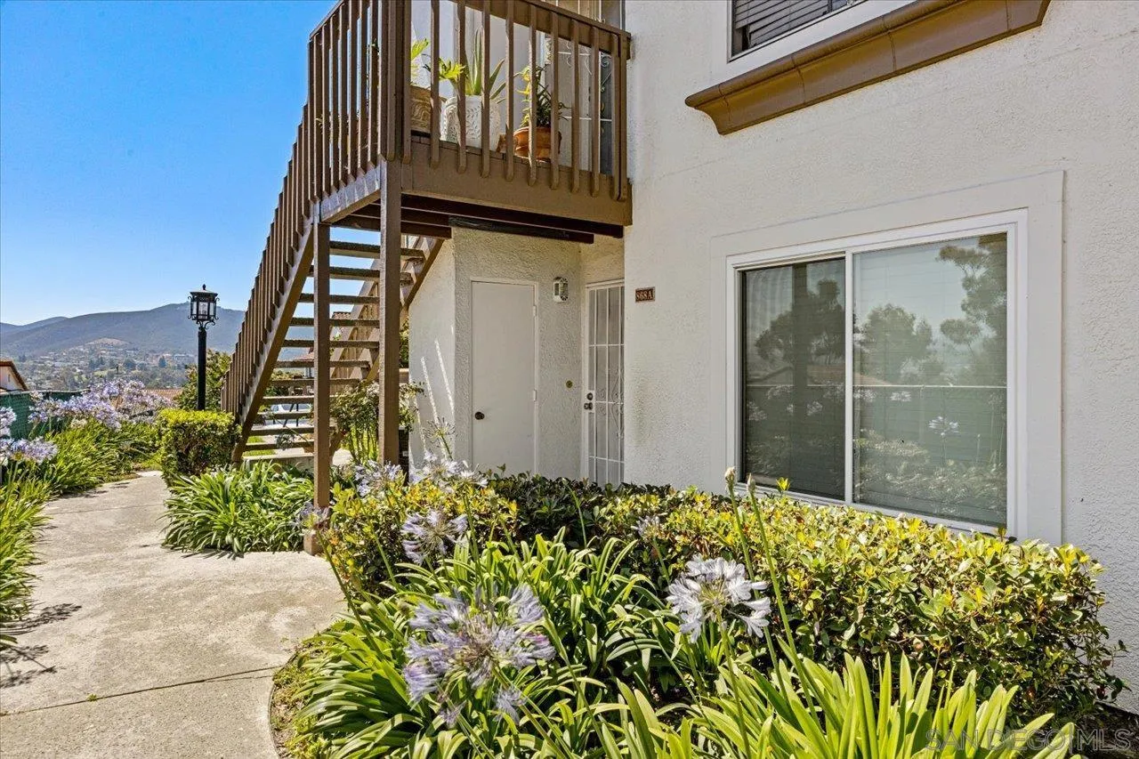 Photo #2: 250033331 Listing 