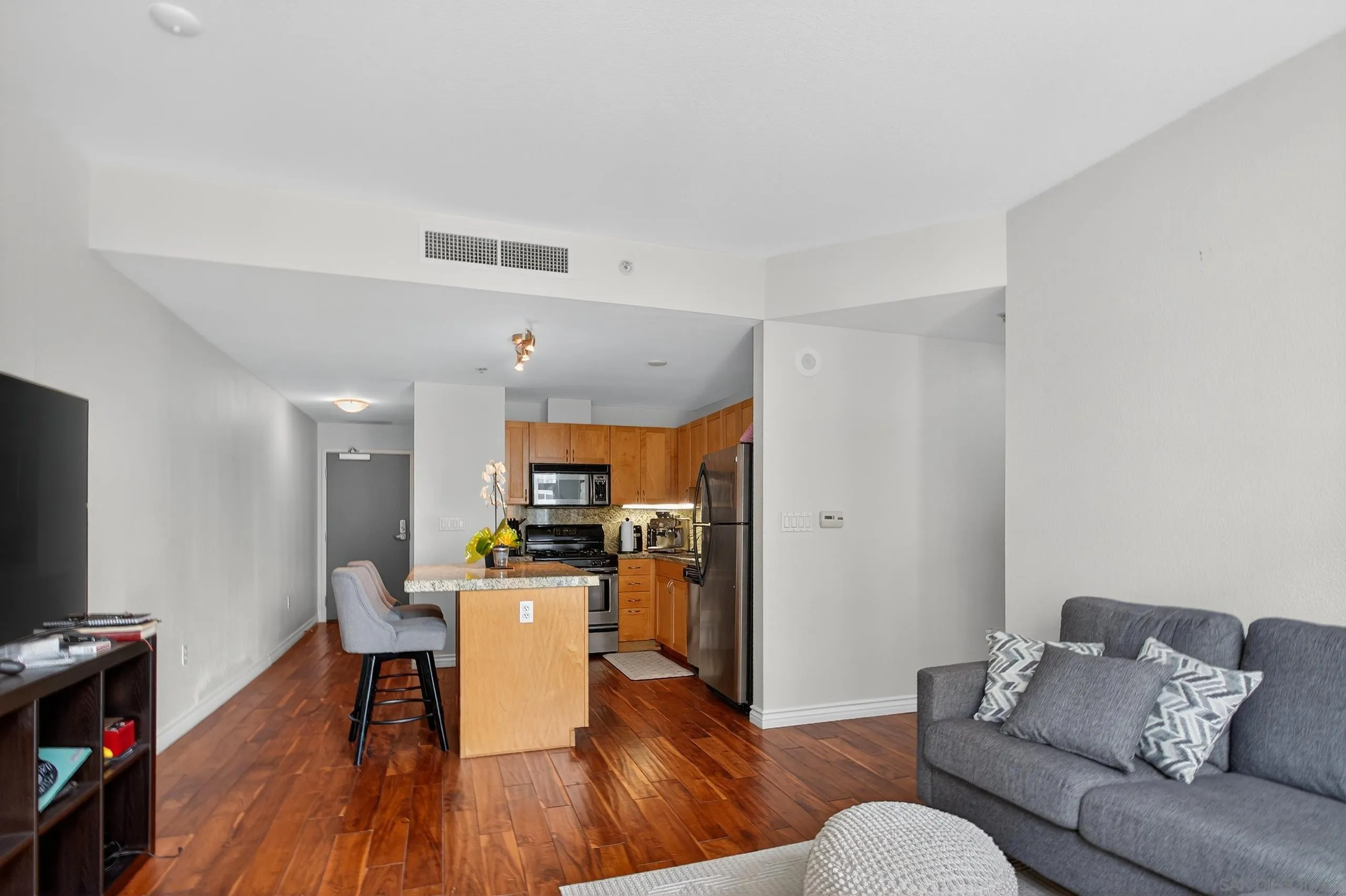 Photo #7: 250033334 Listing: Photo #7