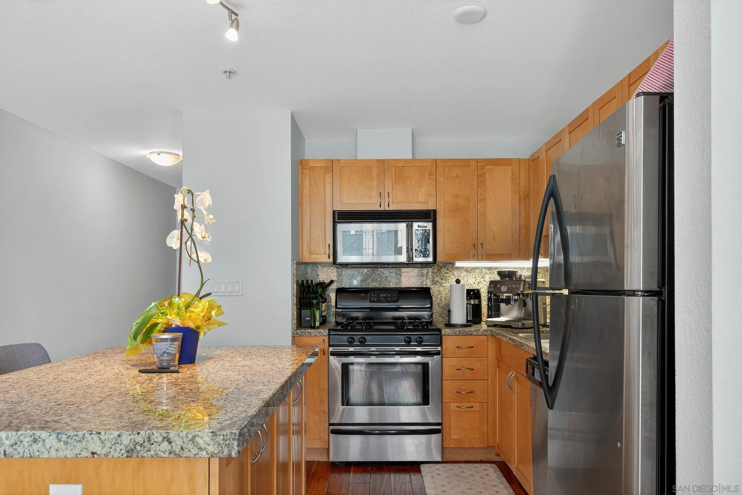 Photo #8: 250033334 Listing: Photo #8