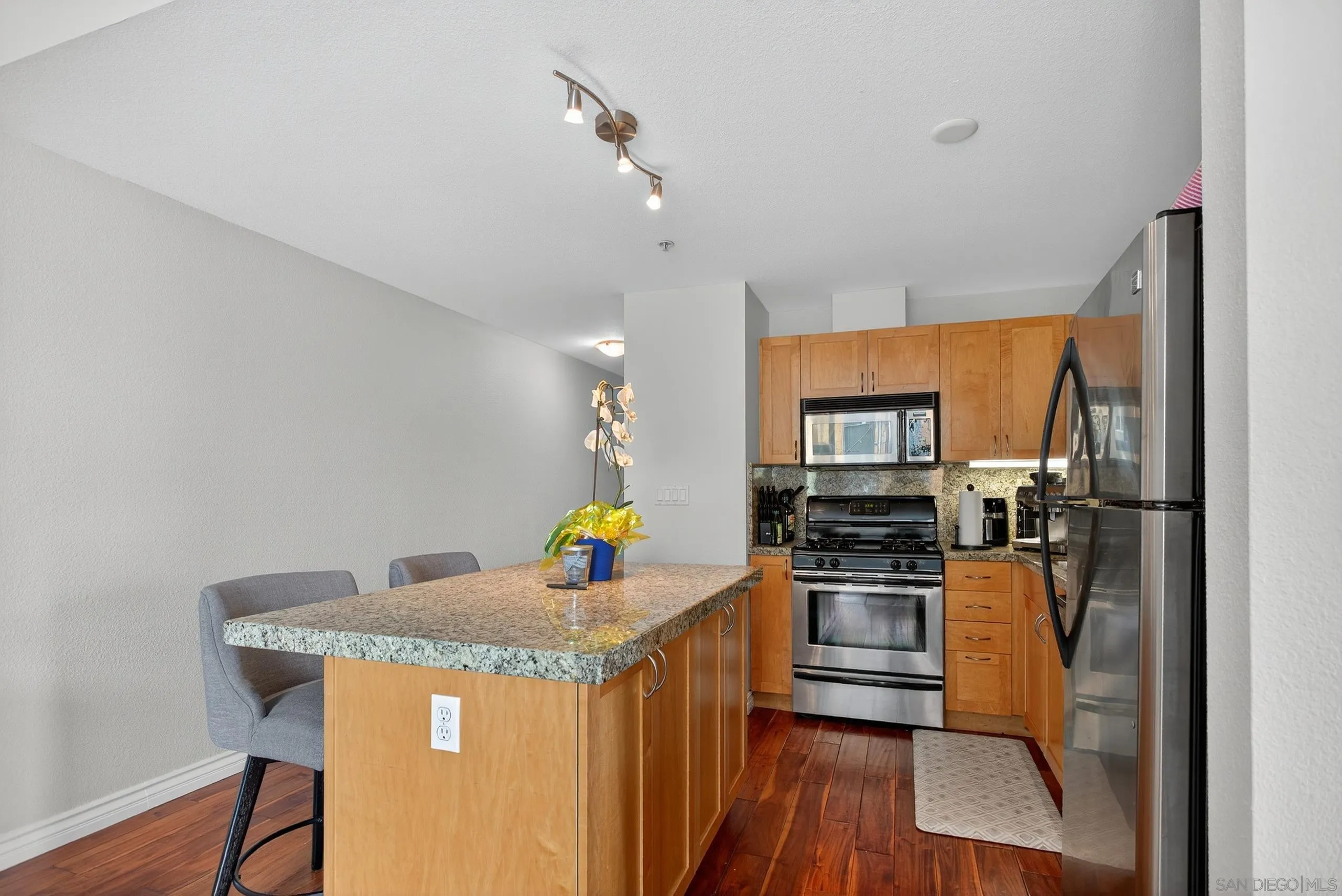 Photo #3: 250033334 Listing 