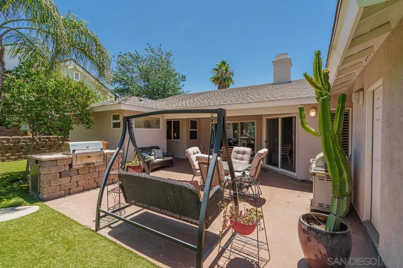https://cdn.realtyfeed.com/cdn/127/250033337/1eabb31d5034a231ef2c3e724dc1a200.webp