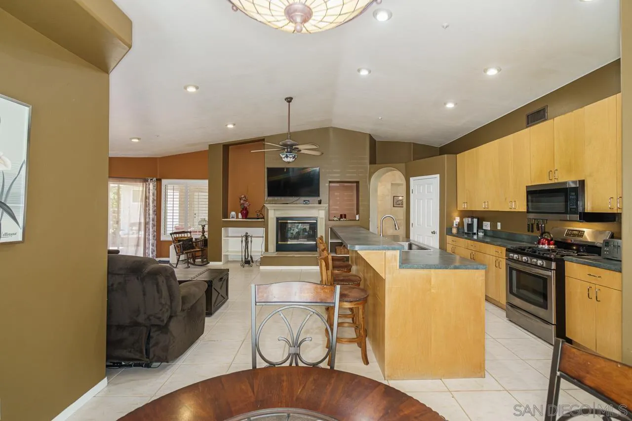 https://cdn.realtyfeed.com/cdn/127/250033337/54dfdc6978c07a938a6f5be4d8b70fb0.webp