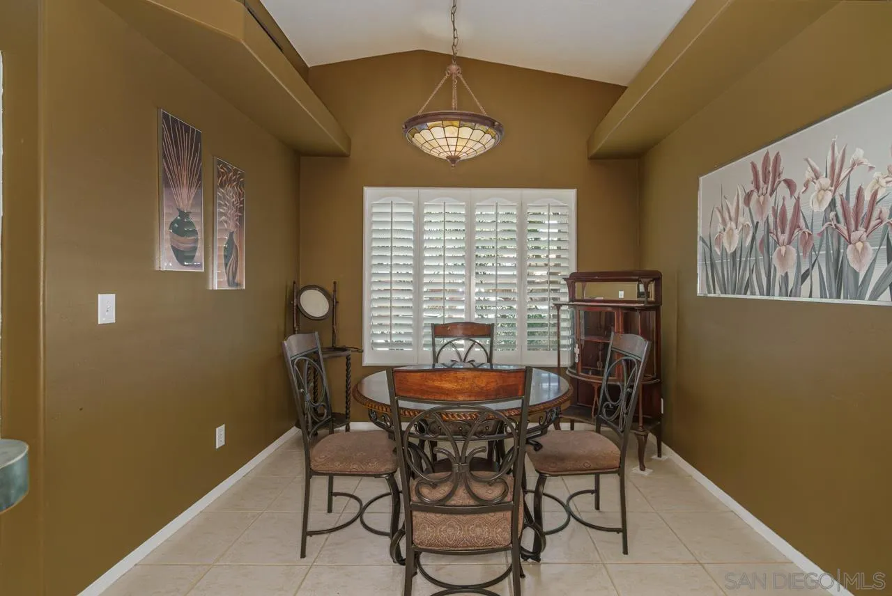 https://cdn.realtyfeed.com/cdn/127/250033337/aa324de6e28e8276e2af143d2096851d.webp