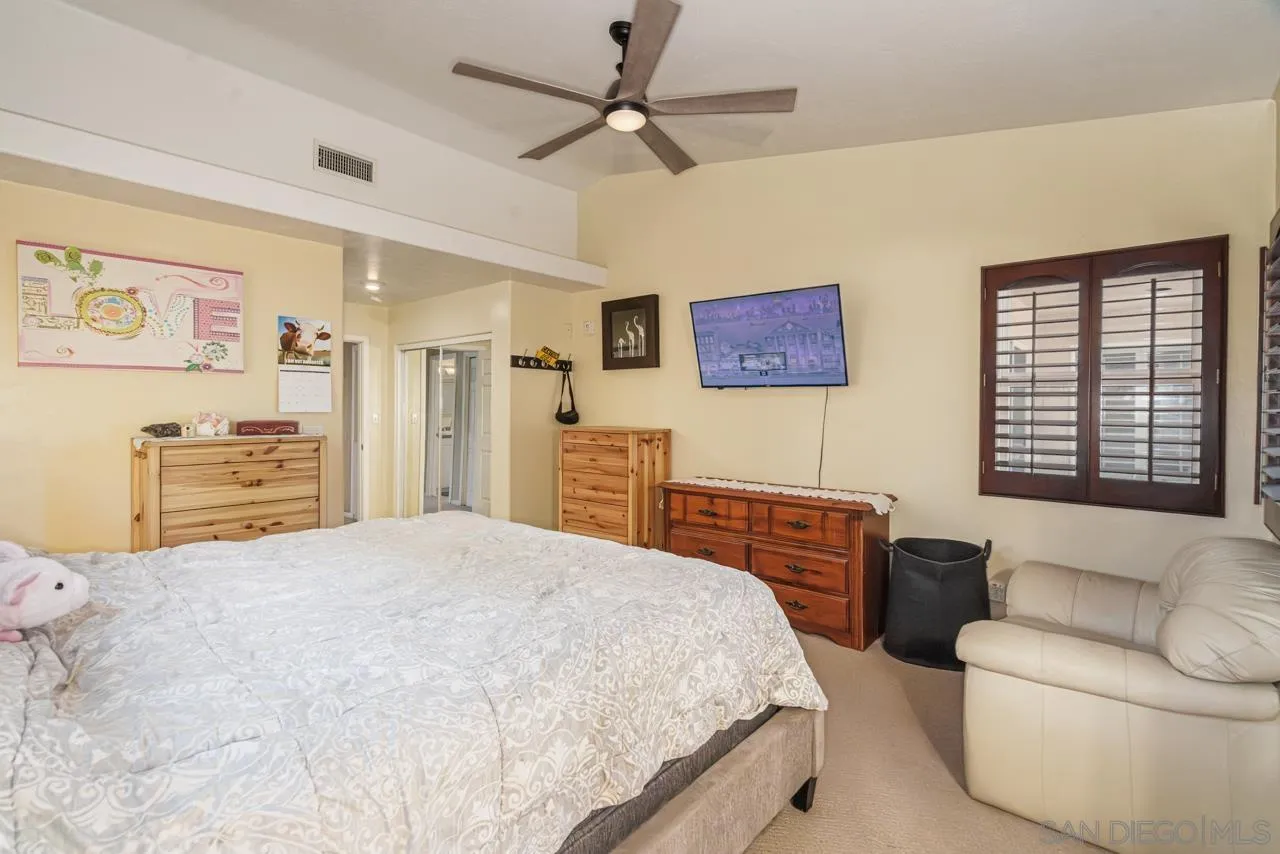 https://cdn.realtyfeed.com/cdn/127/250033337/e2b614da24ec49789b8a9712edacaedf.webp