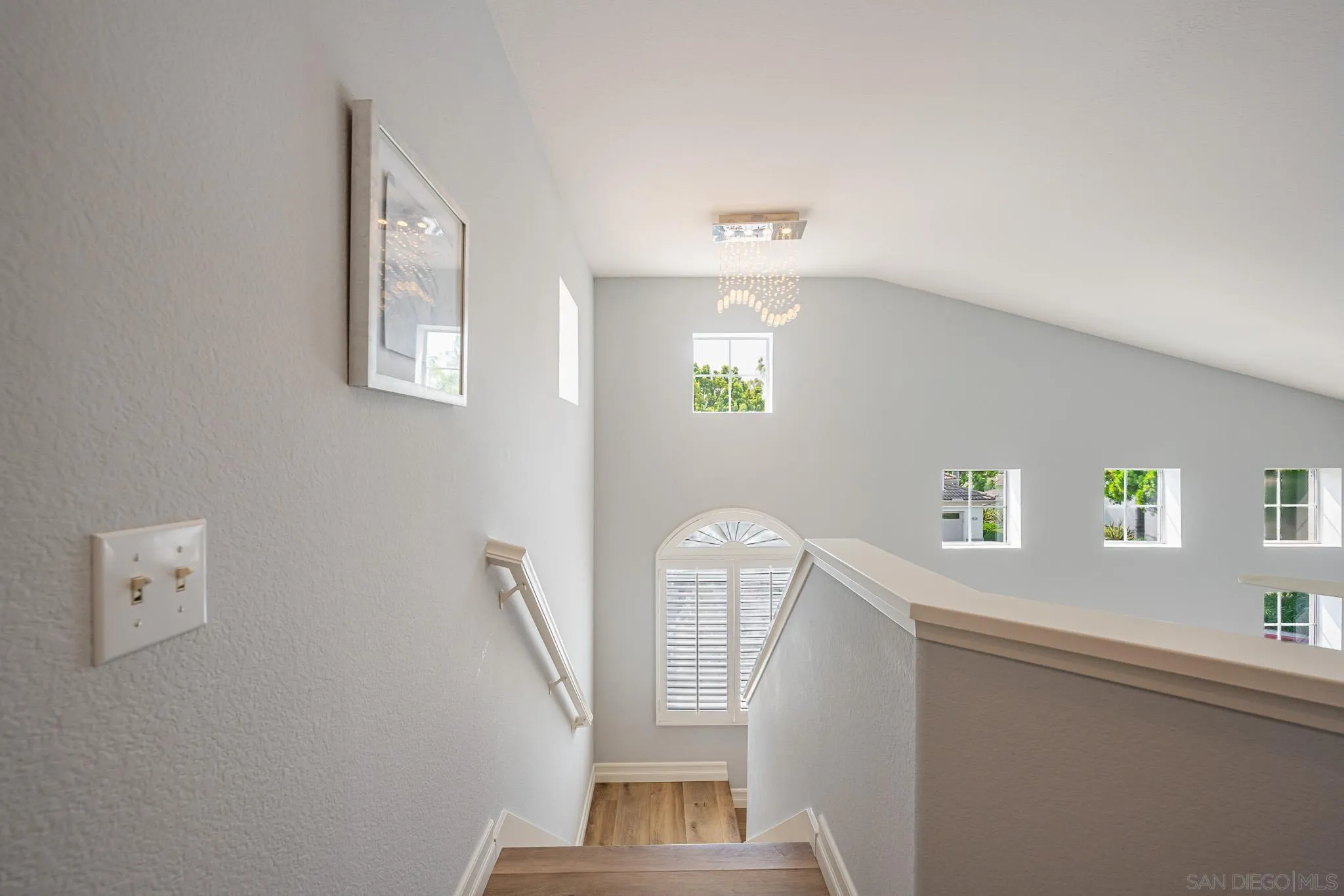 Photo #9: 250033341 Listing: Photo #9