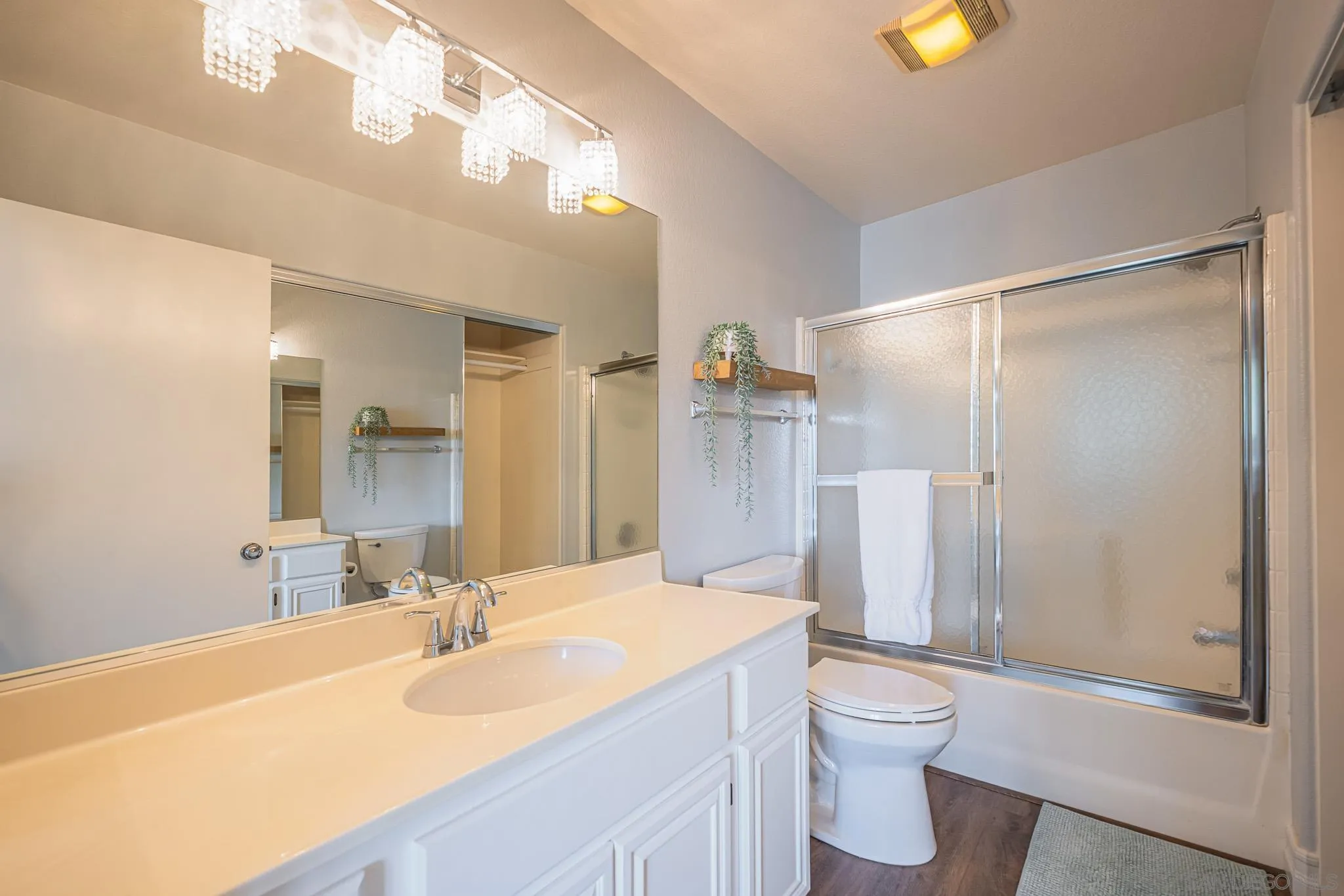 Photo #13: 250033341 Listing: Photo #13