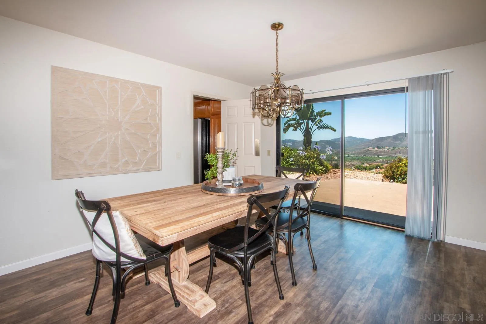 https://cdn.realtyfeed.com/cdn/127/250033354/42791a67ff78e7b2ccc23967097f3ac3.webp