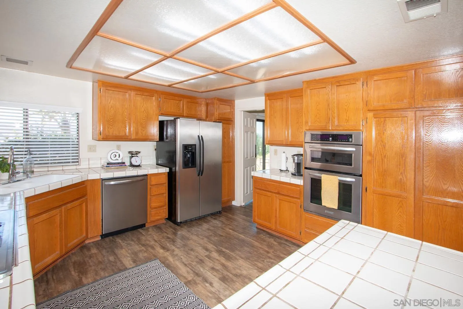 https://cdn.realtyfeed.com/cdn/127/250033354/7f0087fe96b7315c551dfd0535d497c0.webp
