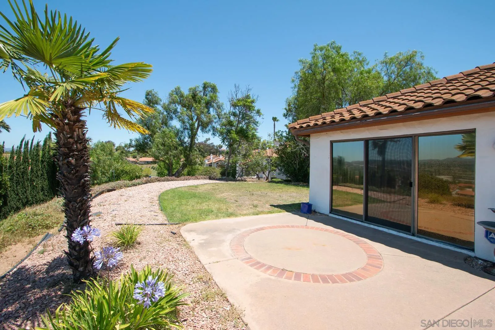 https://cdn.realtyfeed.com/cdn/127/250033354/d670e6d639c4f4b9d94c34fc54943259.webp