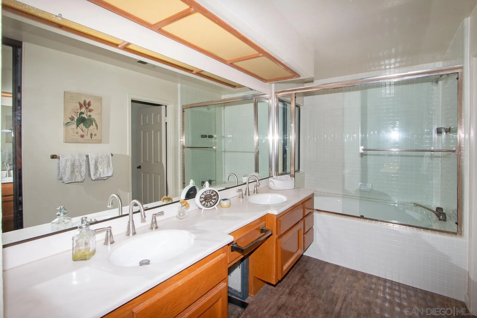 https://cdn.realtyfeed.com/cdn/127/250033354/de70dea8f48602045a0edcbd816f4a1c.webp