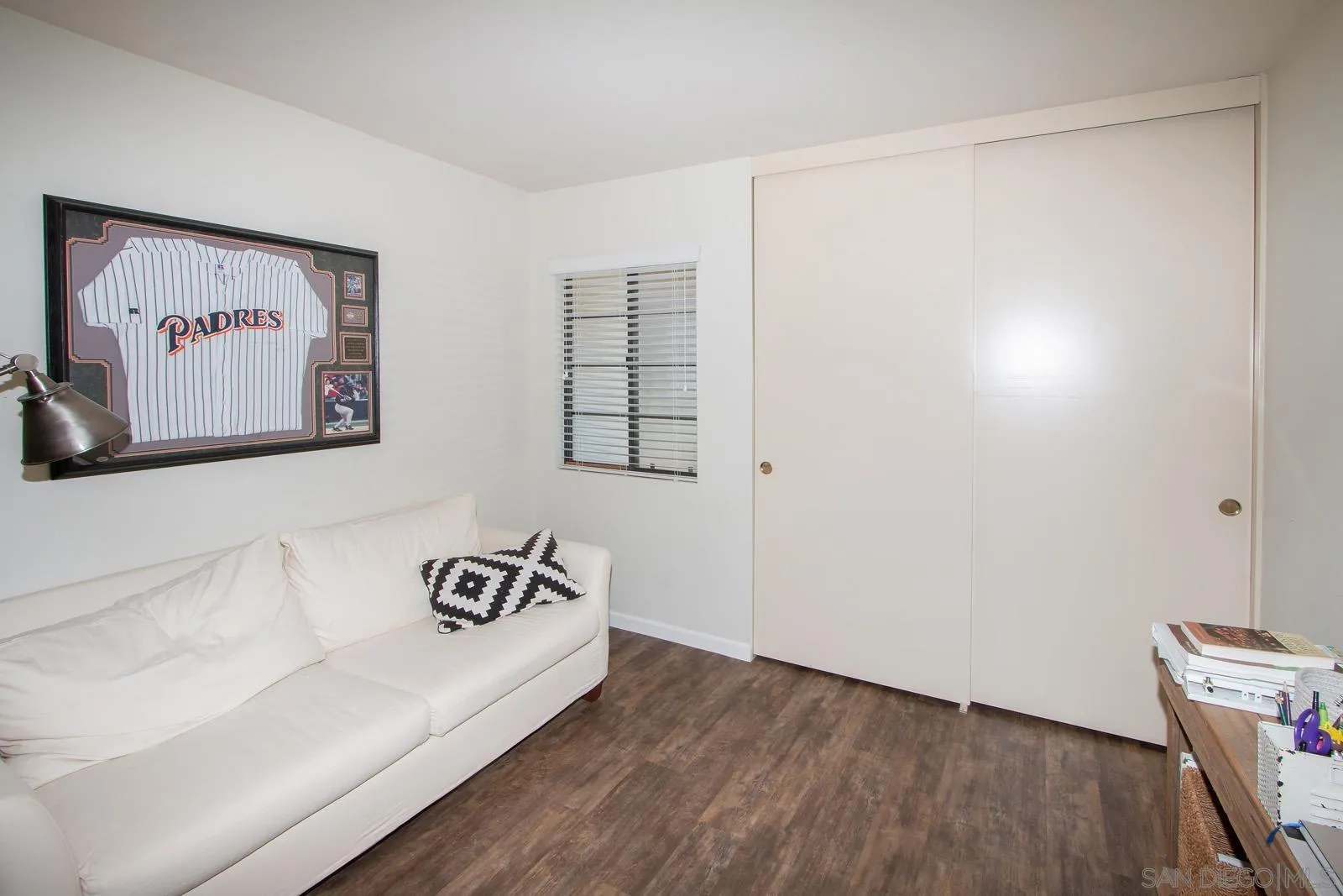 https://cdn.realtyfeed.com/cdn/127/250033354/f4167967821c4e26b6c25b35c0820ebc.webp