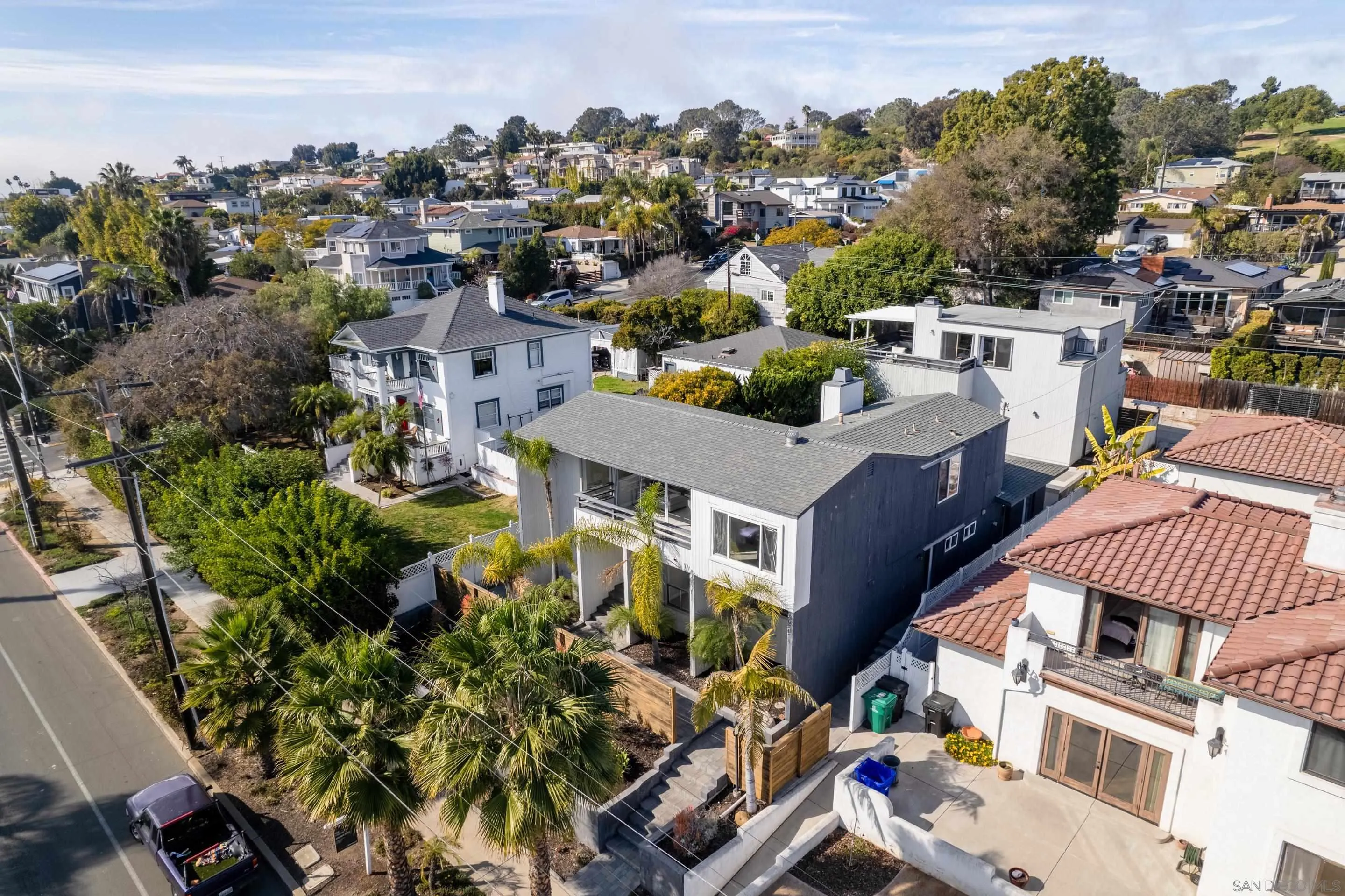 https://cdn.realtyfeed.com/cdn/127/250033365/d51e06c49097188da5e03a04e0b23092.webp