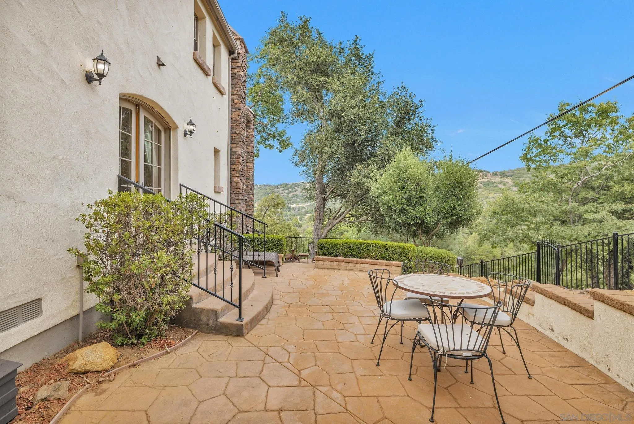 https://cdn.realtyfeed.com/cdn/127/250033370/082e2e5f7d4676d68934a4fa63a5f7f7.webp