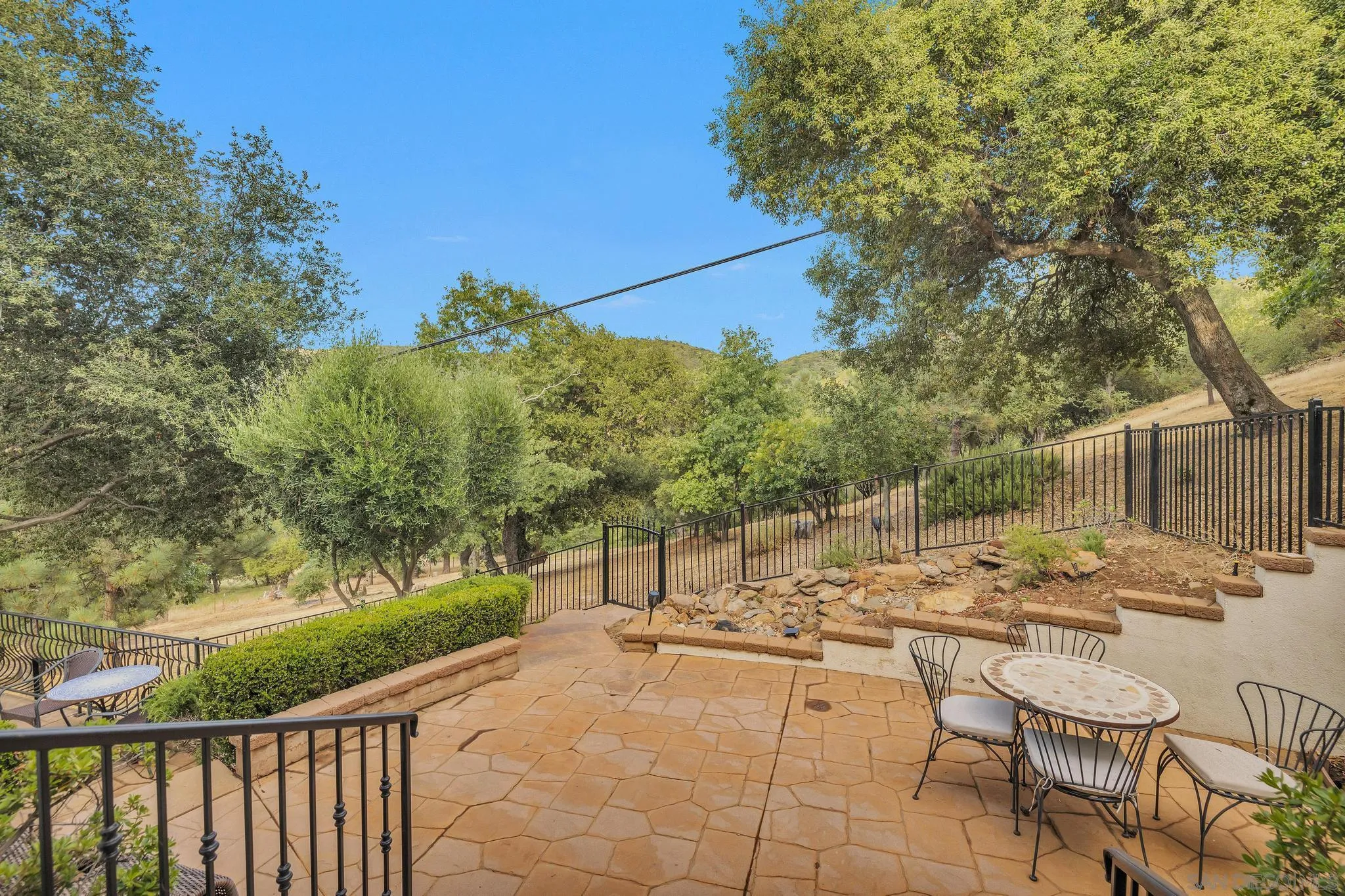 https://cdn.realtyfeed.com/cdn/127/250033370/4c40300d085582d58b600012b9dd1b26.webp