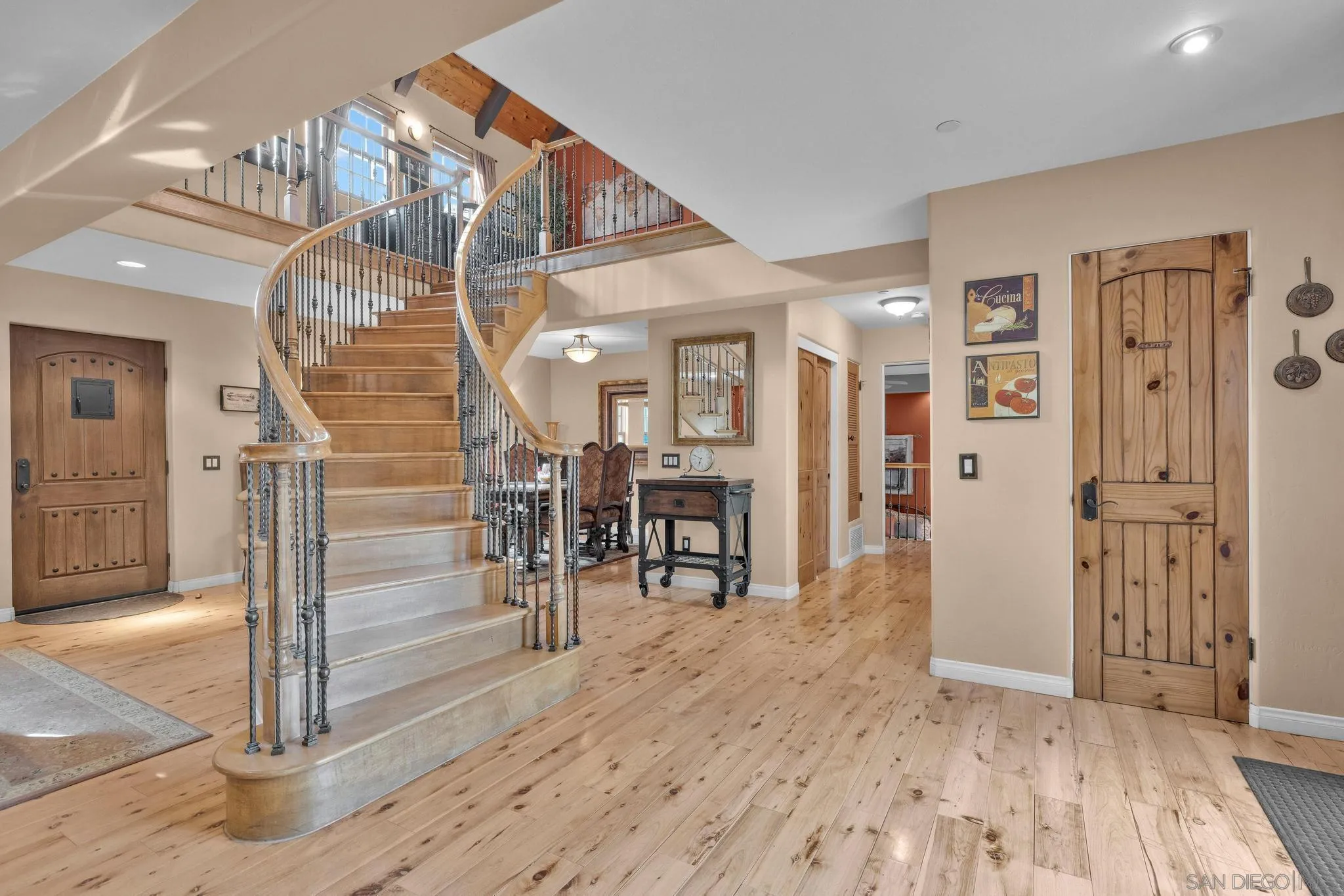 https://cdn.realtyfeed.com/cdn/127/250033370/91c590dd19c8b64fbfd012ee1304f21b.webp