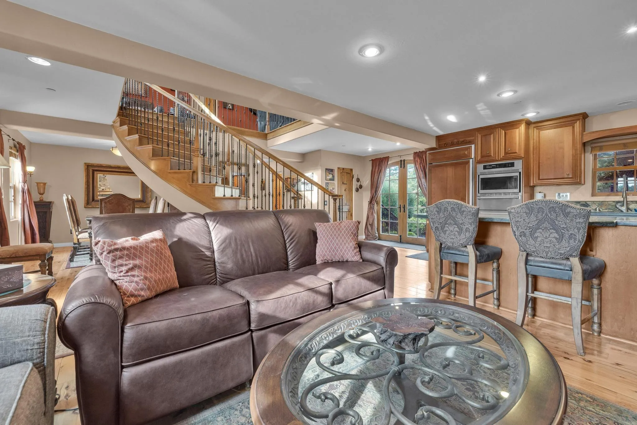 https://cdn.realtyfeed.com/cdn/127/250033370/c1511ed91b44525f2ce9d4e953998ee8.webp