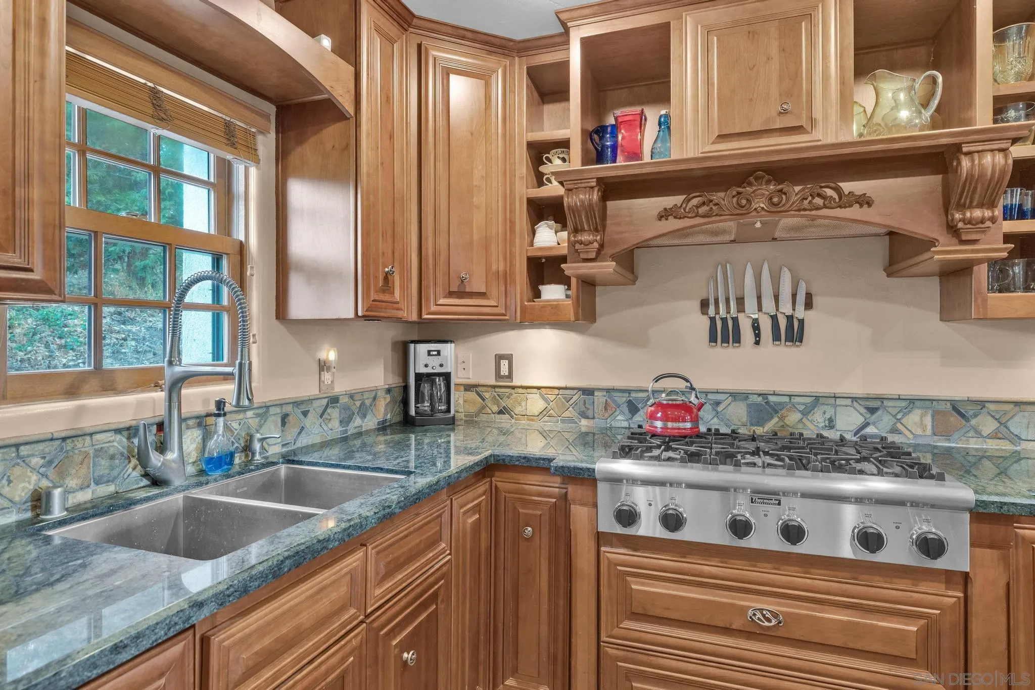 https://cdn.realtyfeed.com/cdn/127/250033370/d07c6ddbbd99fb036806665fa4c096e7.webp