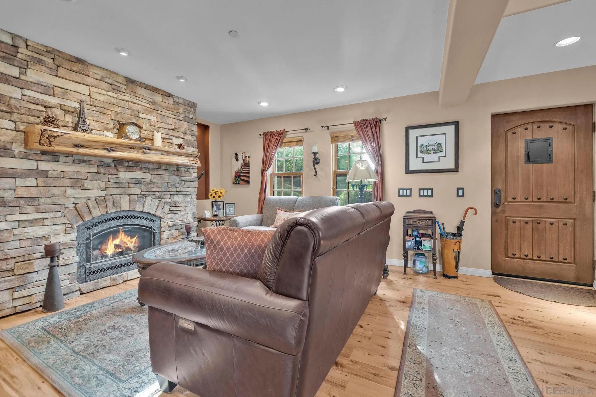 https://cdn.realtyfeed.com/cdn/127/250033370/eaea895ec1caf839d99aa9d2c51e91df.webp