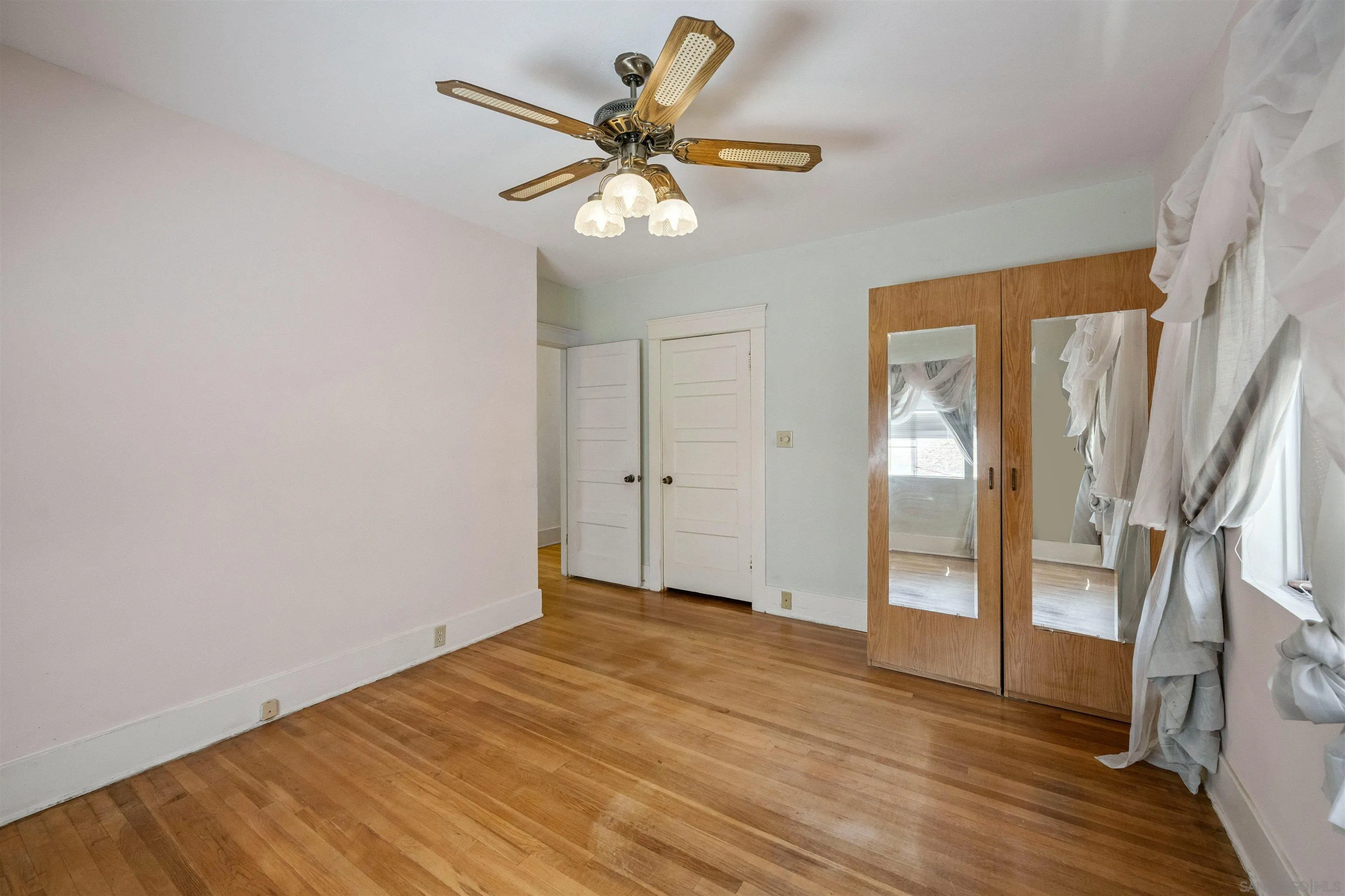 https://cdn.realtyfeed.com/cdn/127/250033373/1714cff6b0c4be317e83e40064f69959.webp