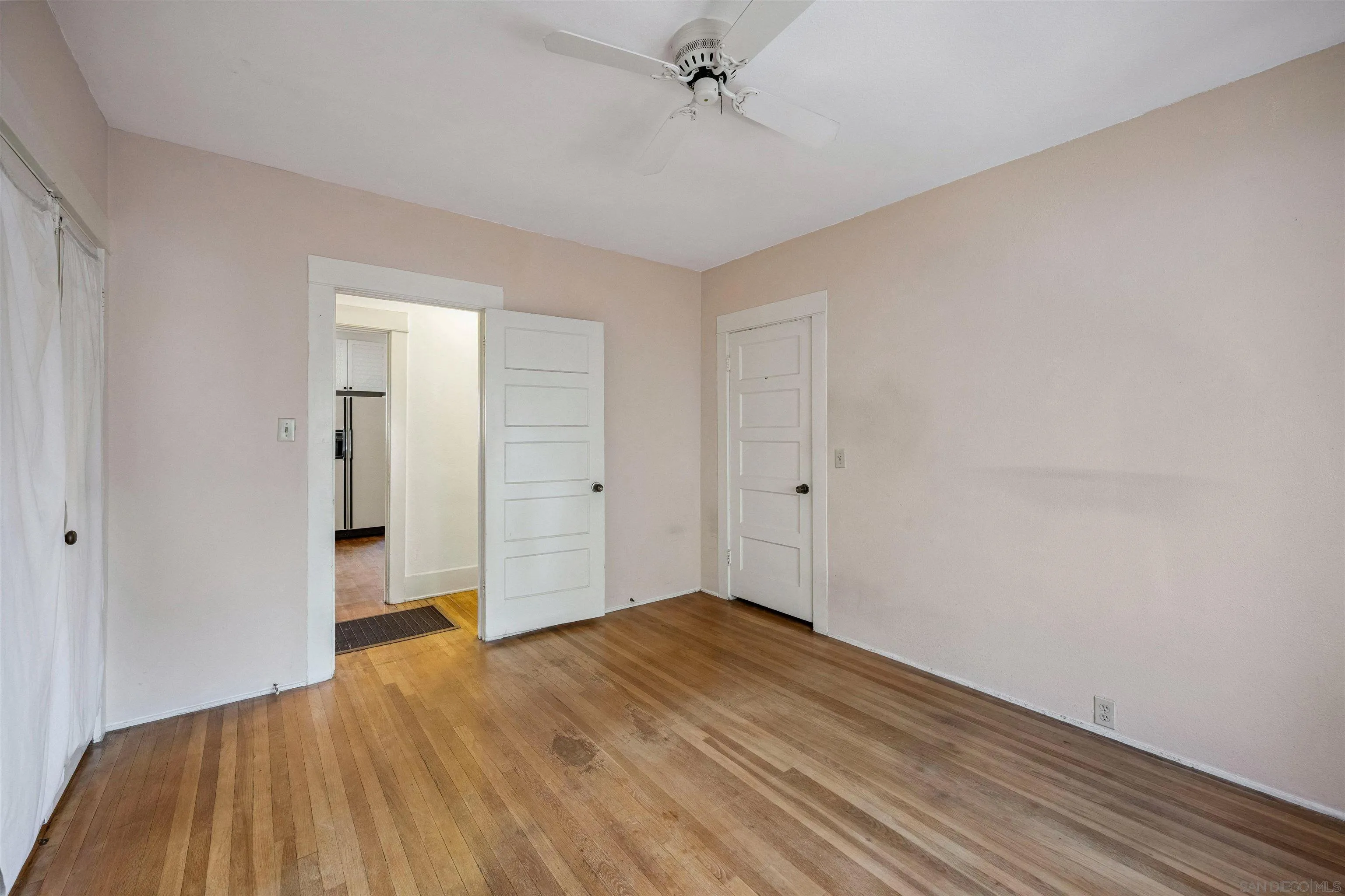 https://cdn.realtyfeed.com/cdn/127/250033373/dadbc129d2bfff1eb99c90f3a3d85fd2.webp