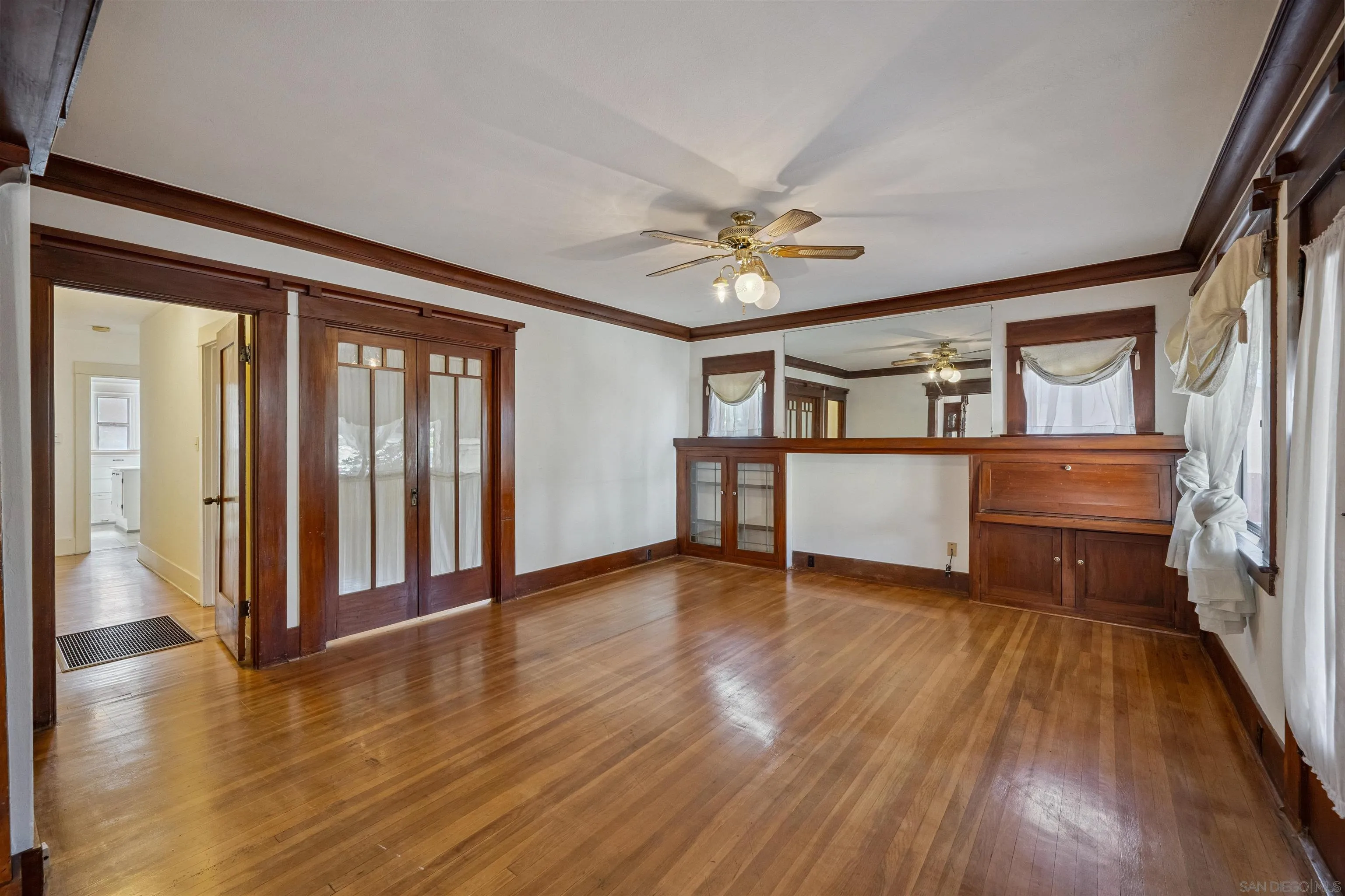 https://cdn.realtyfeed.com/cdn/127/250033373/dbac5ccc33b0575ce4a013dfcb13c3b8.webp