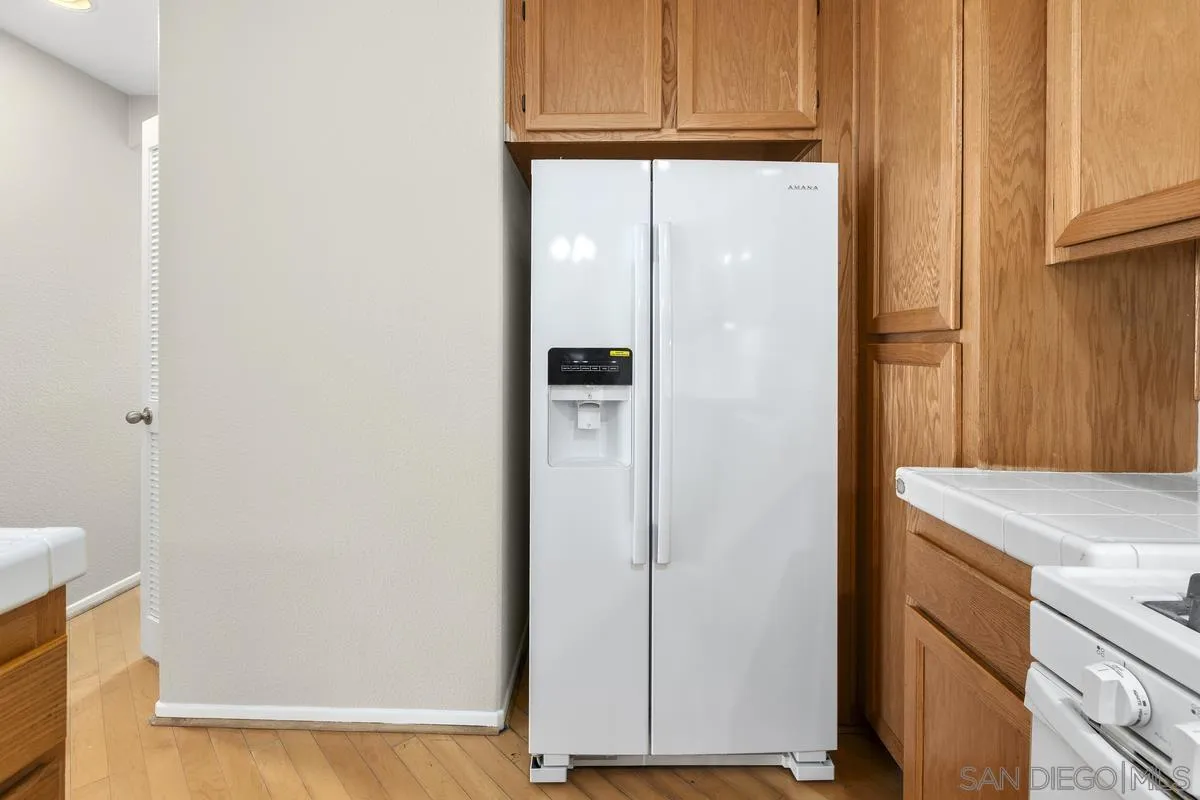 https://cdn.realtyfeed.com/cdn/127/250033378/f3b2540c3c019f2f827ace838e600c82.webp