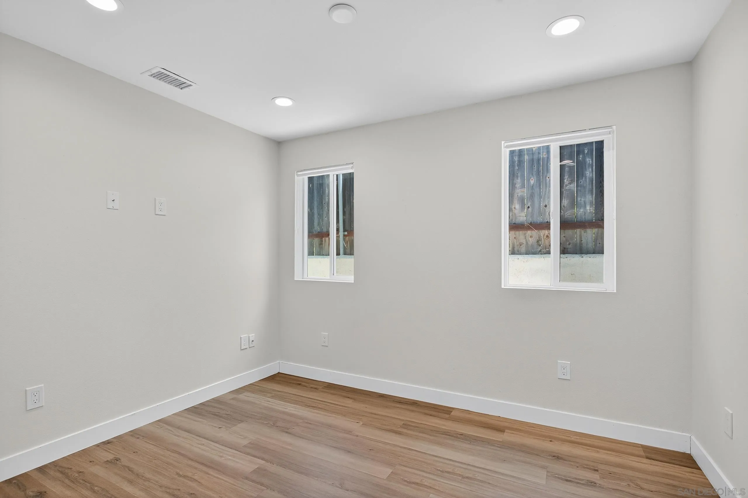 https://cdn.realtyfeed.com/cdn/127/250033389/5892c5b865febf2b4f8b1cc08591e896.webp