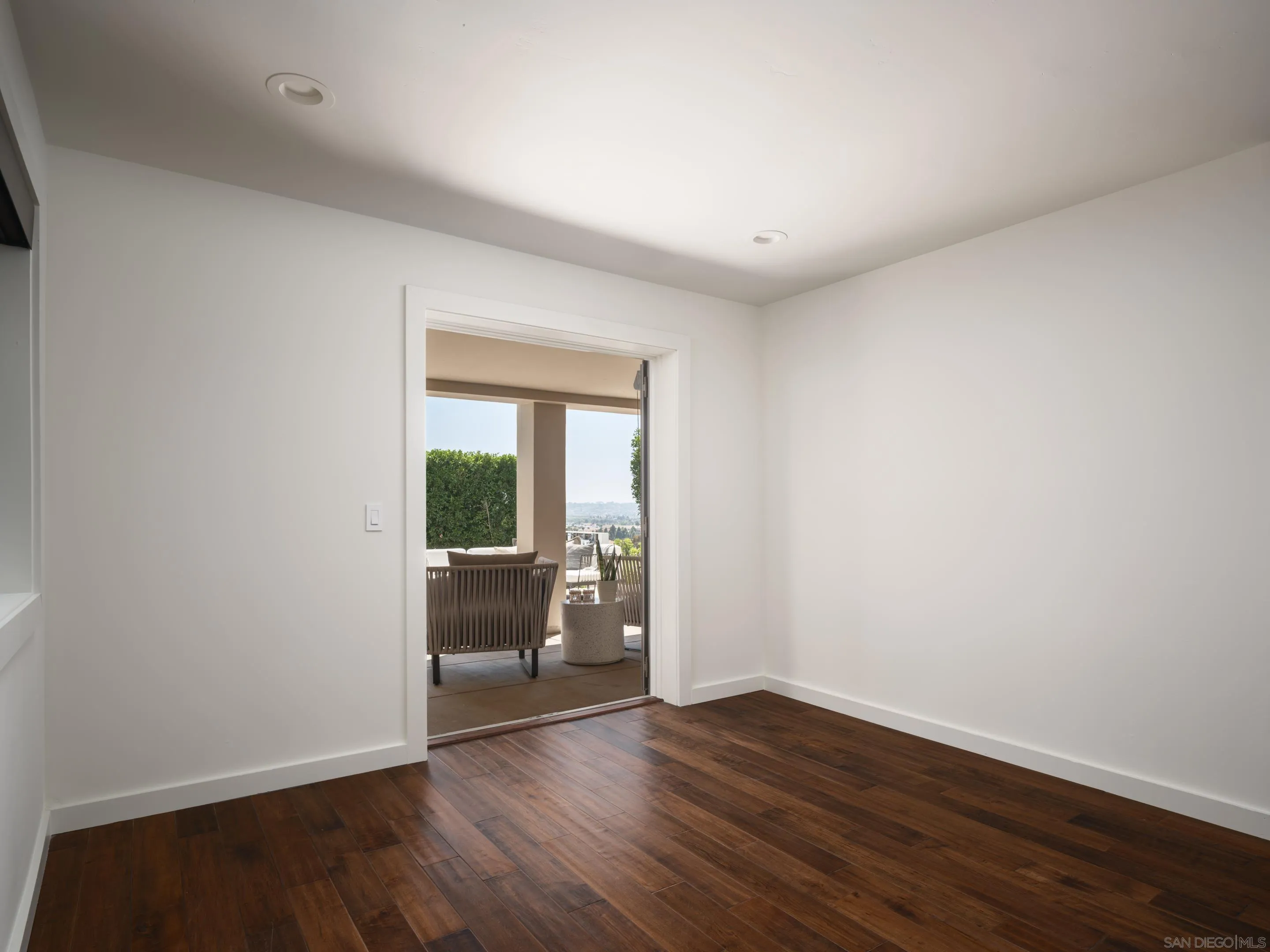 https://cdn.realtyfeed.com/cdn/127/250033403/30d8b03253366eaf7021c09d848f4f96.webp