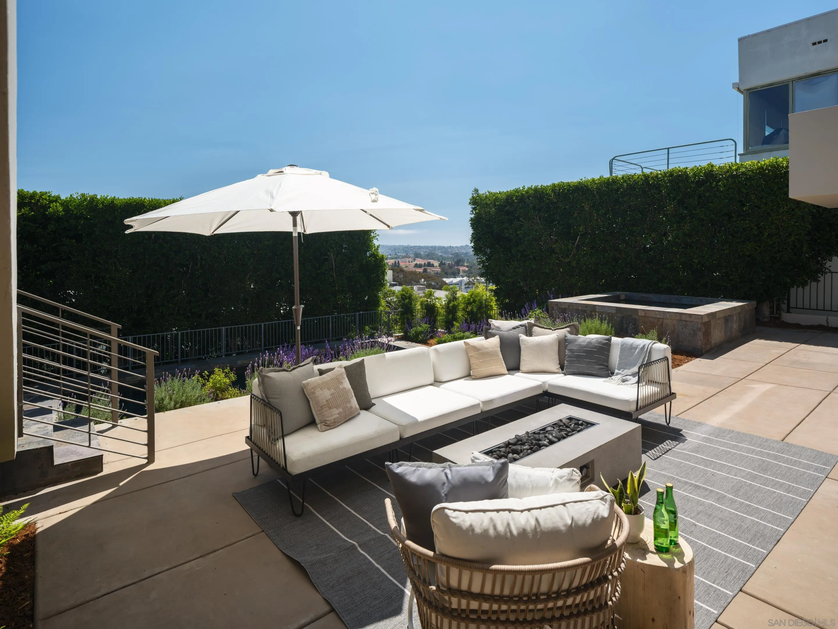 https://cdn.realtyfeed.com/cdn/127/250033403/a48ef7153533d21e01c5bb2b5d4bbceb.webp