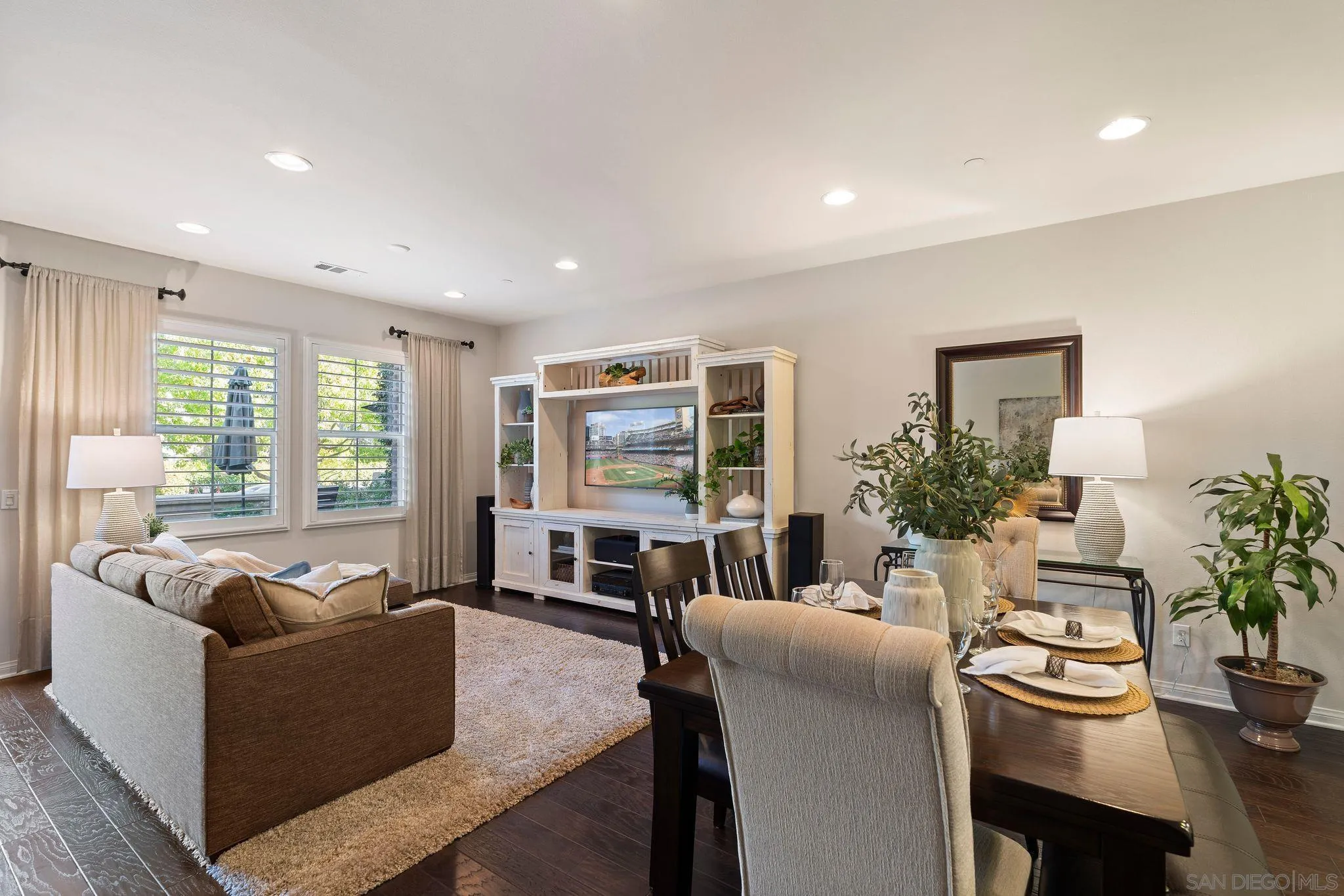 Photo #4: 250033406 Listing 