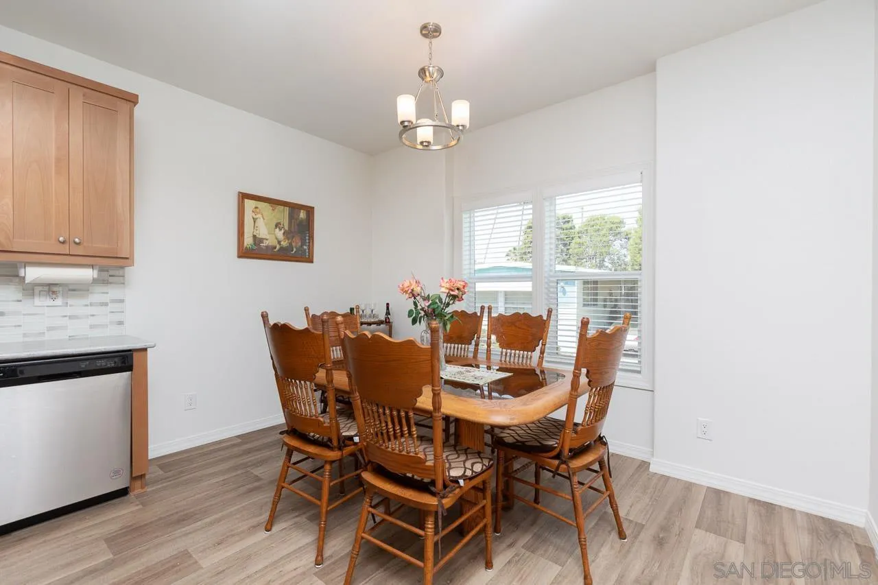 https://cdn.realtyfeed.com/cdn/127/250033416/0fb12fbdf1cbc923316b7672ed81ec7a.webp