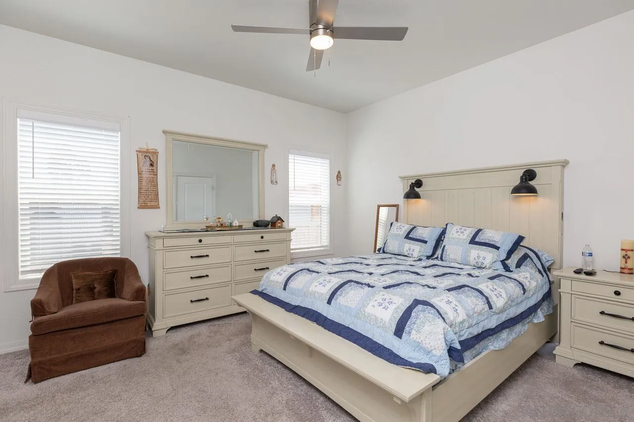 https://cdn.realtyfeed.com/cdn/127/250033416/9df4b4588f5b55a9c953fbeac6f7edb4.webp