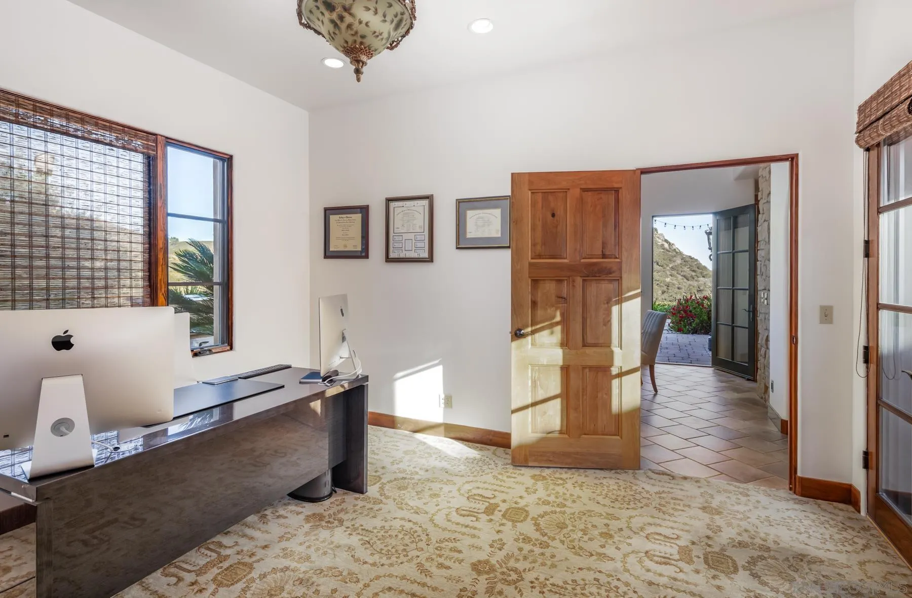 https://cdn.realtyfeed.com/cdn/127/250033419/23a24835e2e2051eadfb09a44c347eb8.webp
