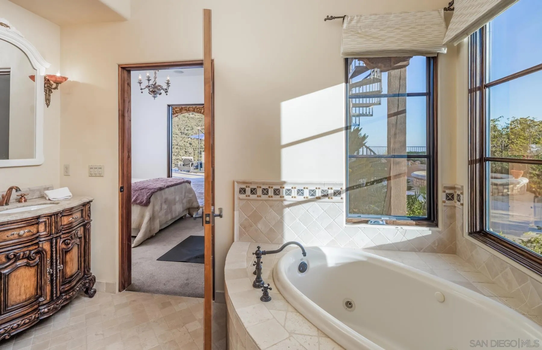 https://cdn.realtyfeed.com/cdn/127/250033419/24fc5ebe1b68531d3fadc9c6e9e3db3d.webp