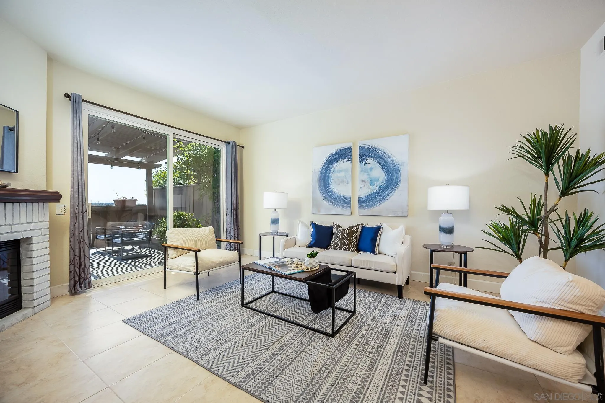 Photo #5: 250033420 Listing 