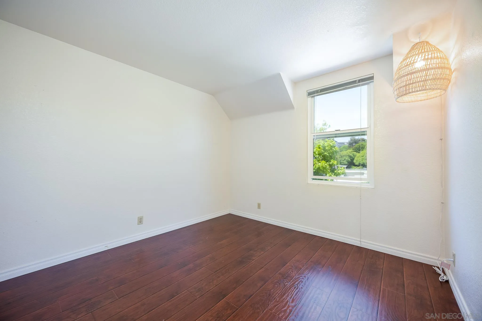 Photo #20: 250033420 Listing: Photo #20