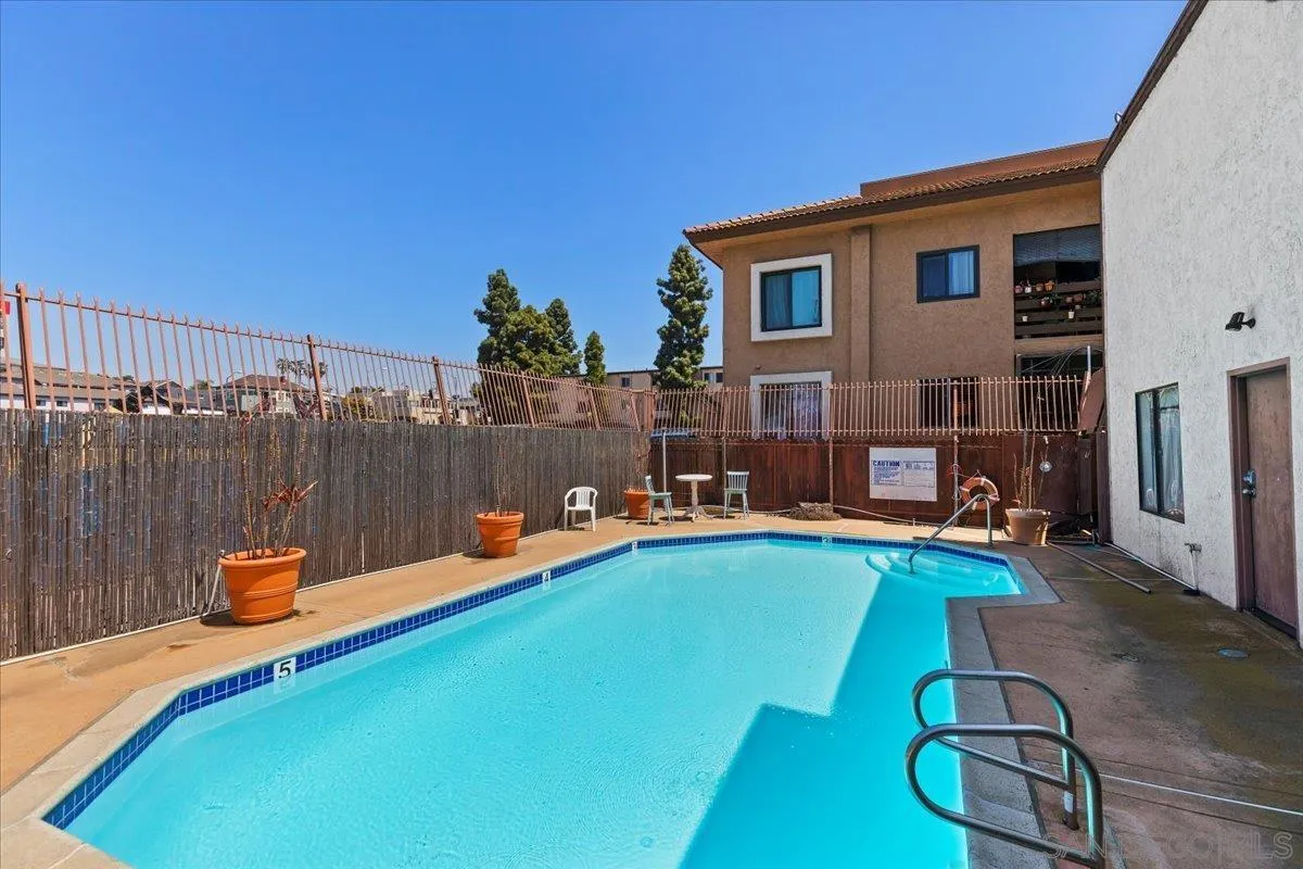 Photo #31: 250033423 Listing: Photo #31