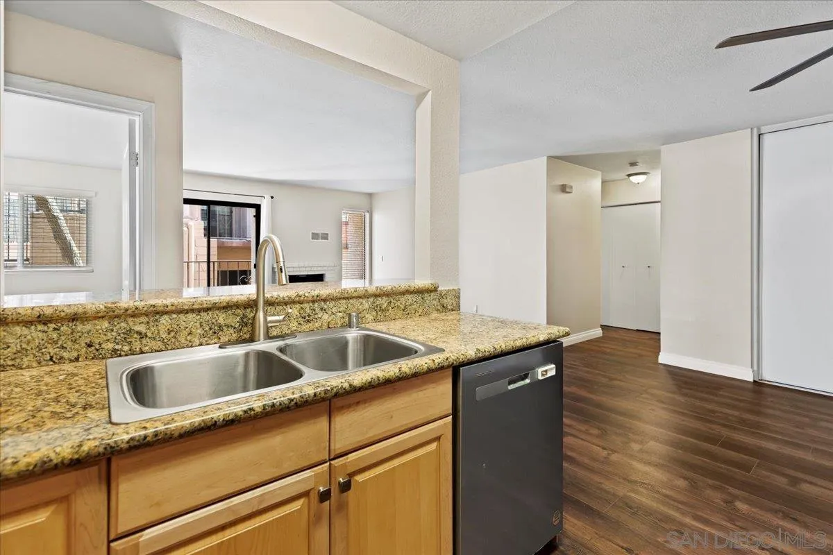 Photo #24: 250033423 Listing: Photo #24
