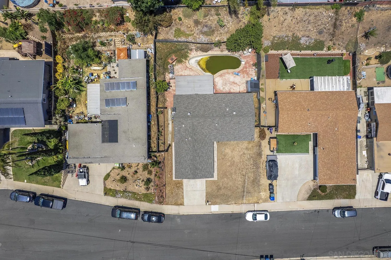 https://cdn.realtyfeed.com/cdn/127/250033425/65c9202985a5470f36241eacffa2d2e7.webp