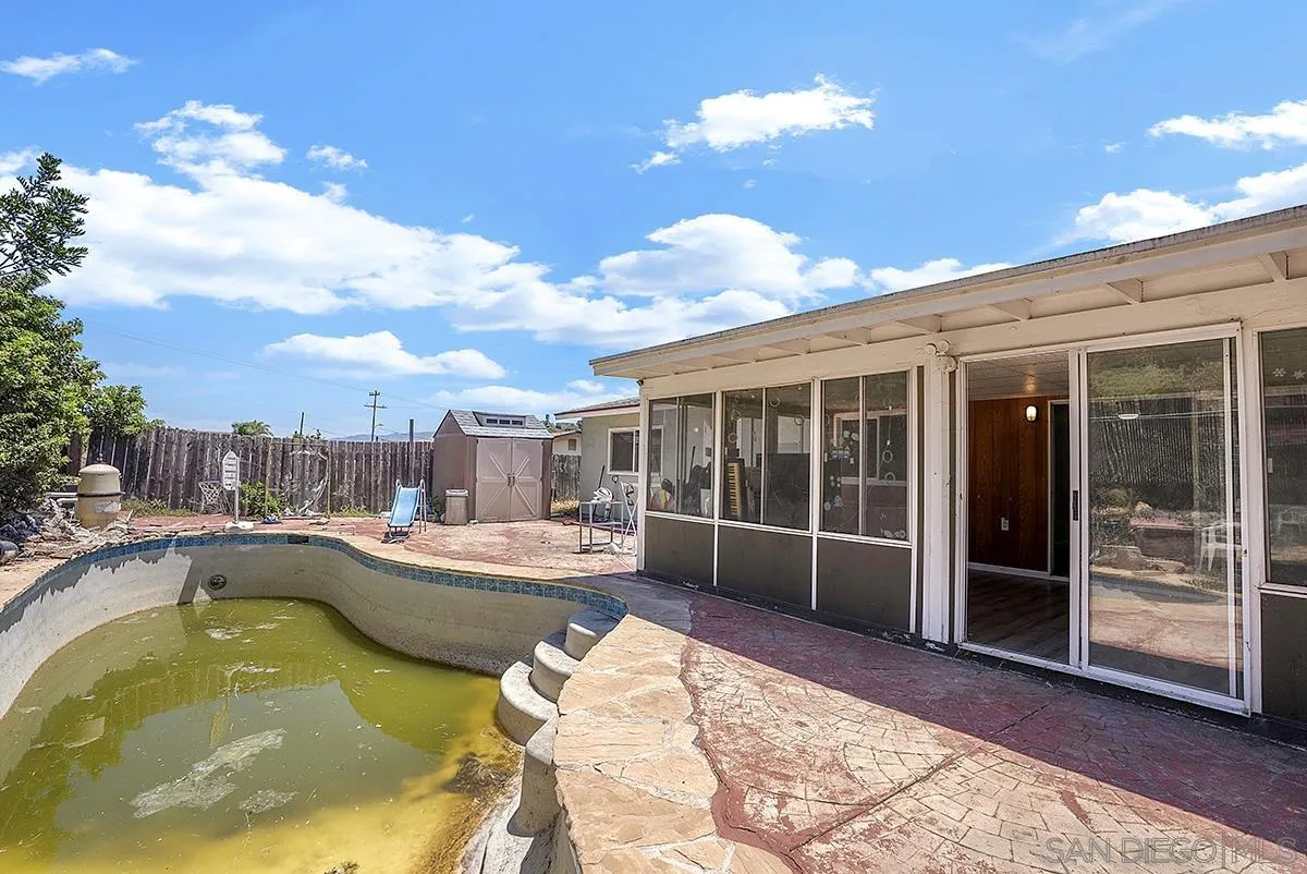 https://cdn.realtyfeed.com/cdn/127/250033425/d848676b49583bf5806f2d233a54a929.webp