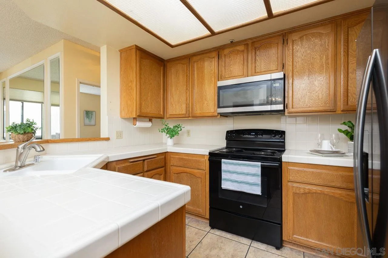 Photo #6: 250033428 Listing 