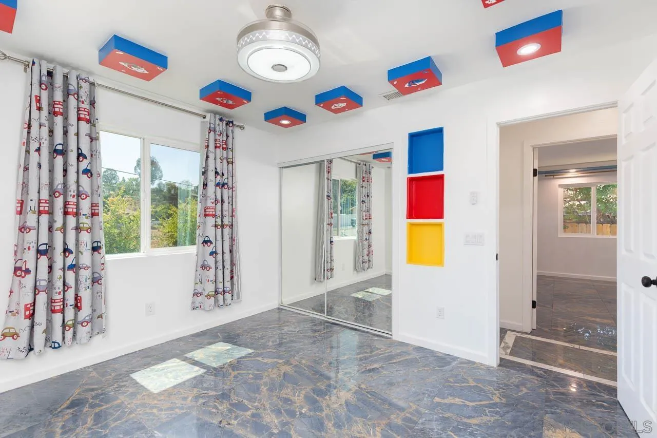 https://cdn.realtyfeed.com/cdn/127/250033429/c6cb45c82ad08bb9ea2f04182cda8756.webp