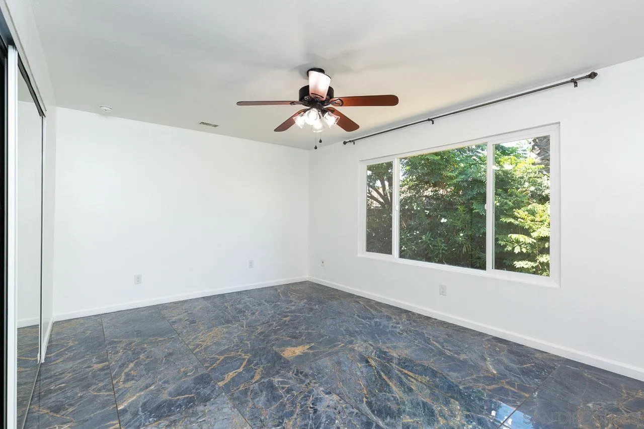 https://cdn.realtyfeed.com/cdn/127/250033429/c70ed4c97f29db3f68c8a045ebb3846b.webp