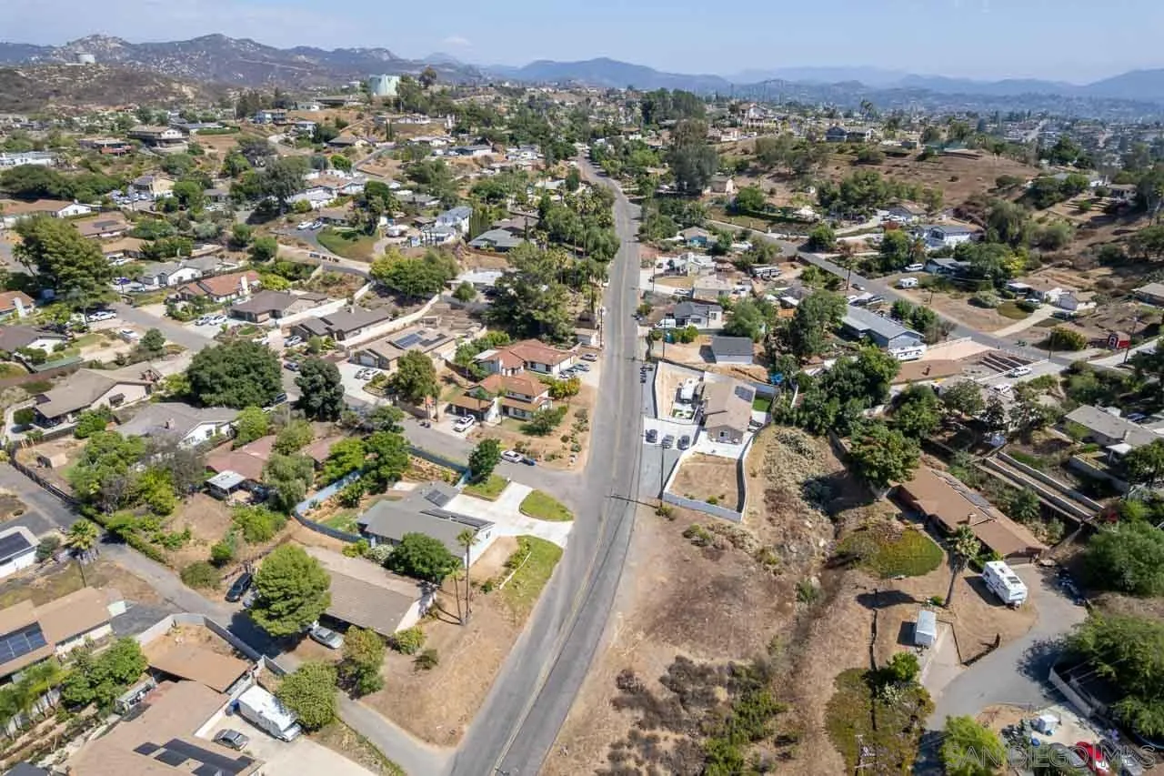 https://cdn.realtyfeed.com/cdn/127/250033429/d6b43376e4fe71e371dc2fc2828e2f8c.webp