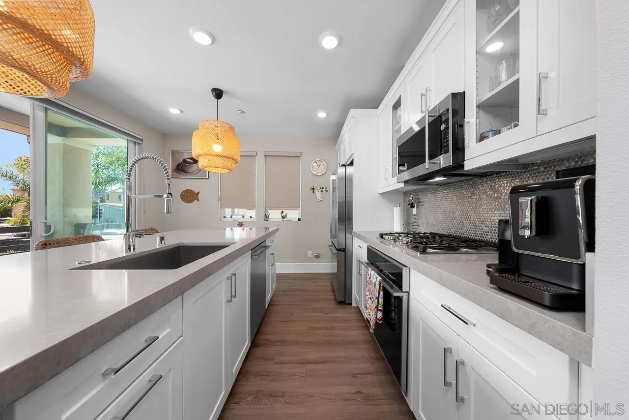 Photo #6: 250033430 Listing 