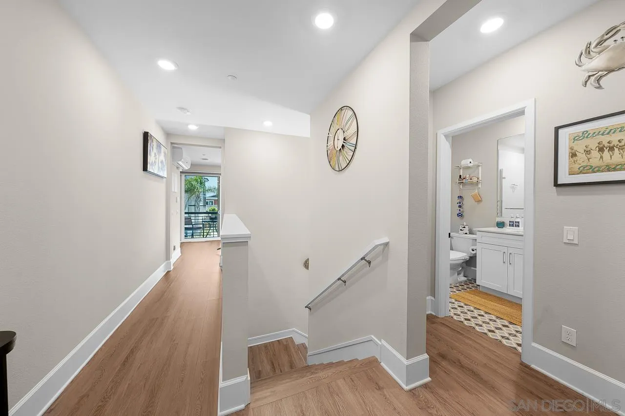 Photo #3: 250033430 Listing 