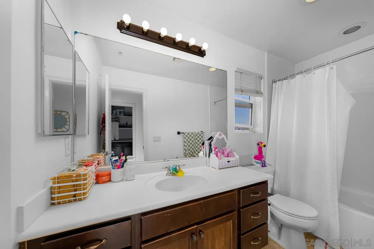 Photo #18: 250033431 Listing: Photo #18