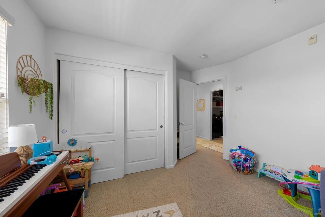 Photo #17: 250033431 Listing: Photo #17