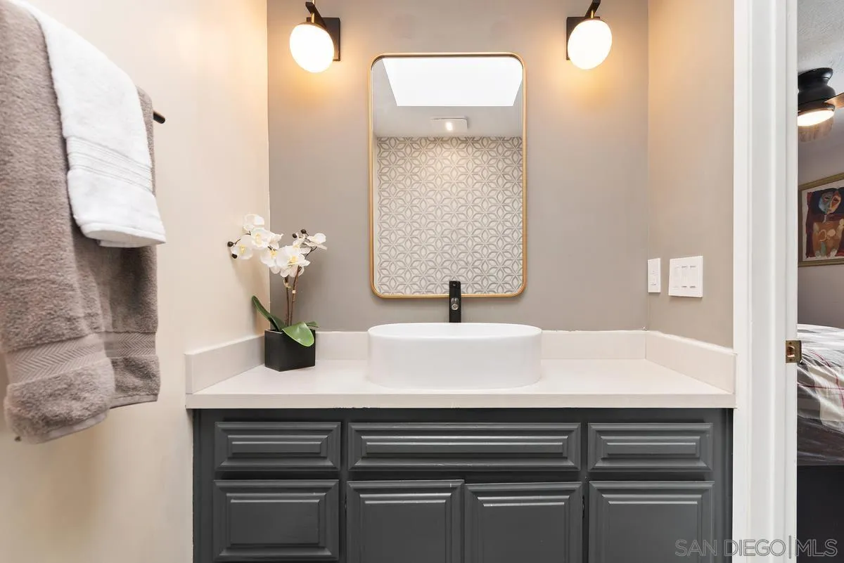 Photo #13: 250033433 Listing: Photo #13