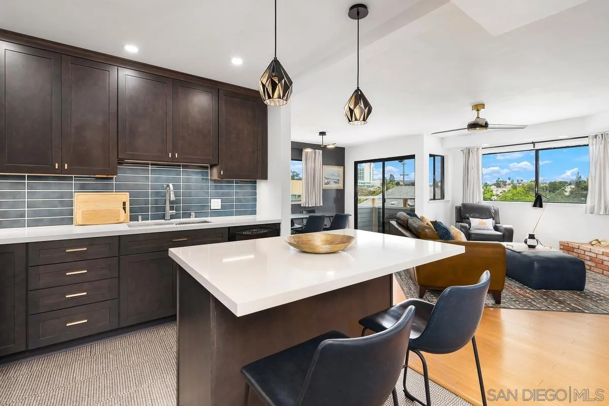 Photo #2: 250033433 Listing 